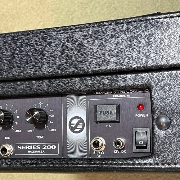 100% Working 18” X 13” Oklahoma Sound PA-In-Case Attache Case W/ Microphone ++++ - Picture 9 of 9